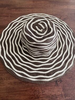 The Hats Company by Filippo Catarzi brown and cream summer floppy hat